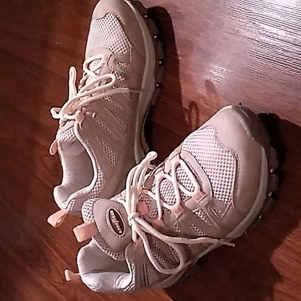 Sneakers, tan, white and pink